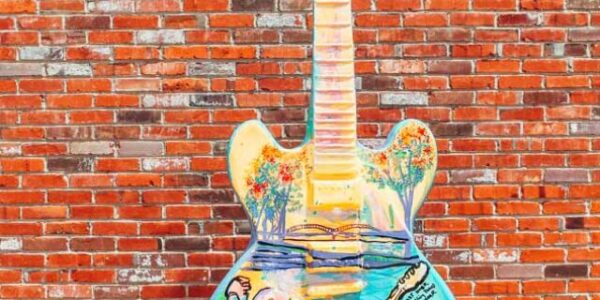 cropped-Painted-Guitar-Map-in-Memphis-Tenneessee.jpg