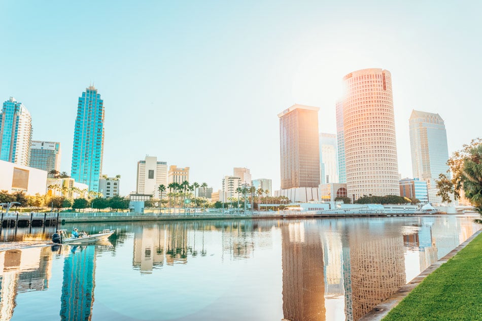 city shot of tampa flordia