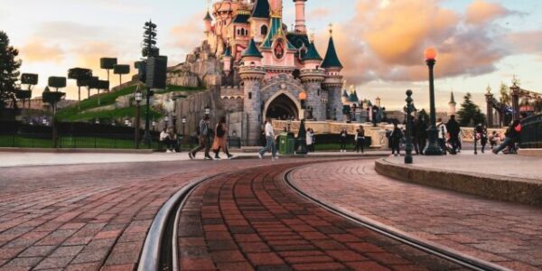 bastien-nvs-disneyland-castle-unsplash